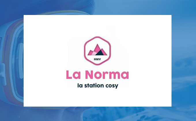 Logo La Norma sur fond de montagne